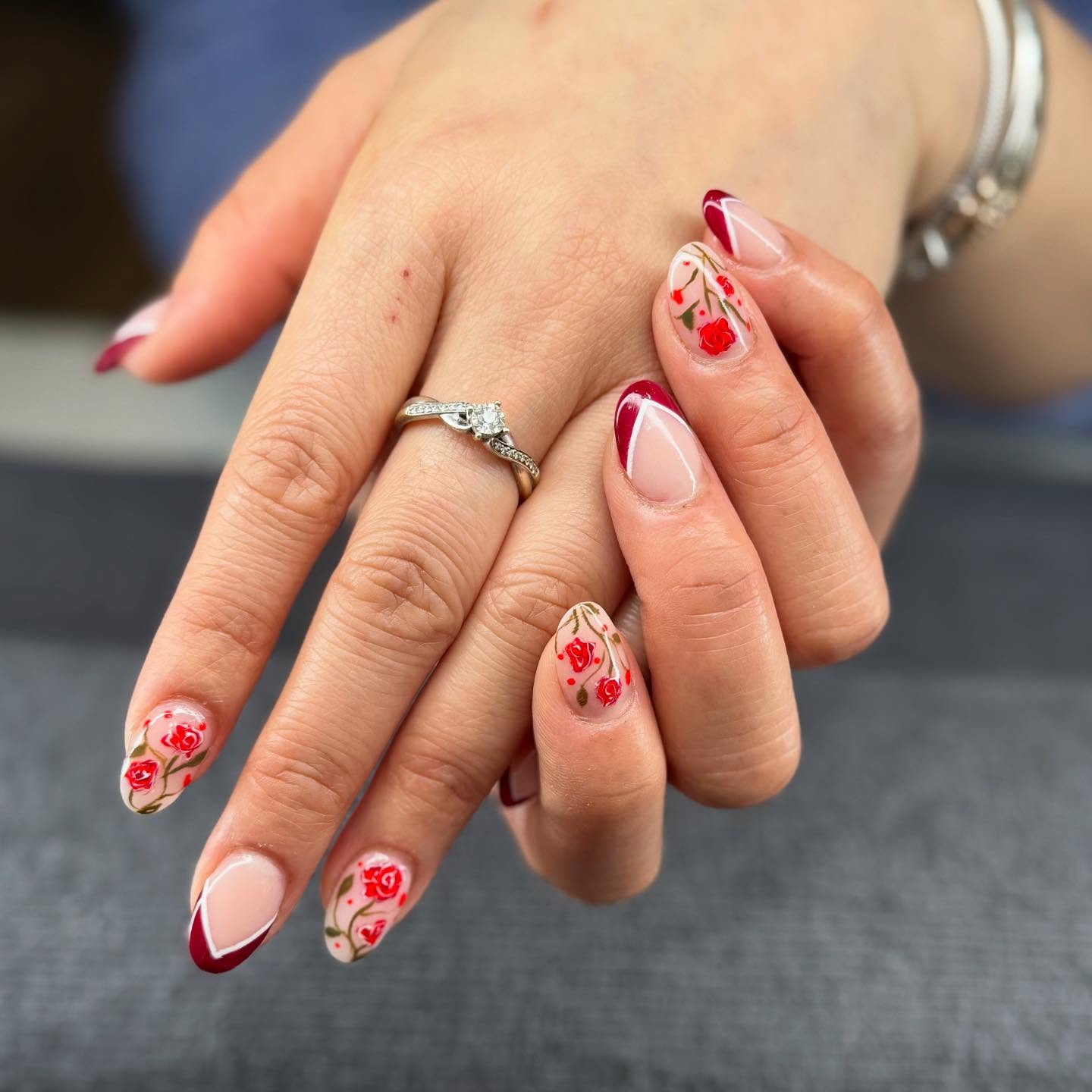 Nails img