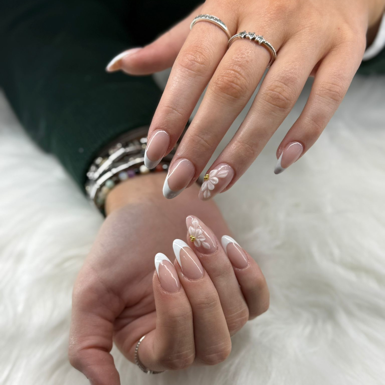 Nails img