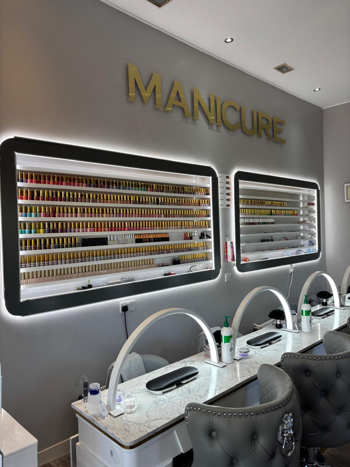 Nails img